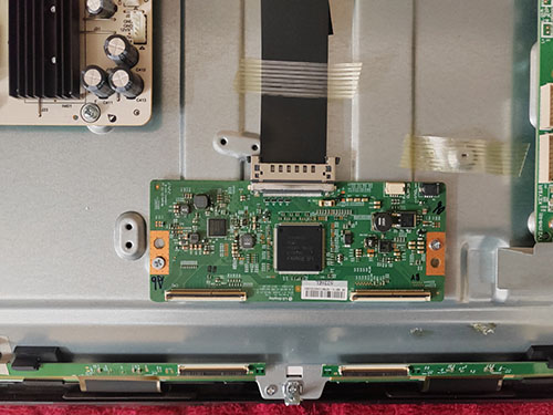 تیکان برد صنام 49M1000U